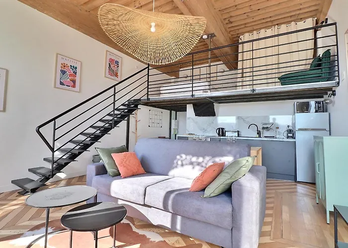 Charming With An Unobstructed View *