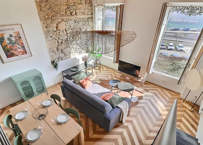 Charming With An Unobstructed View Apartmán Lyon